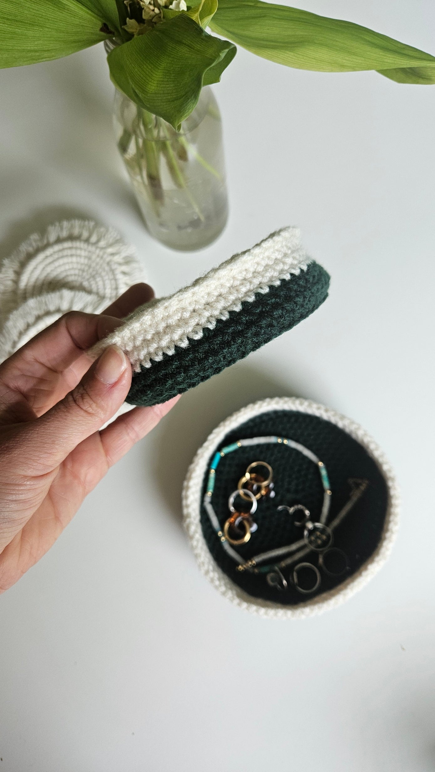 Panier en crochet - Vert et Ecru