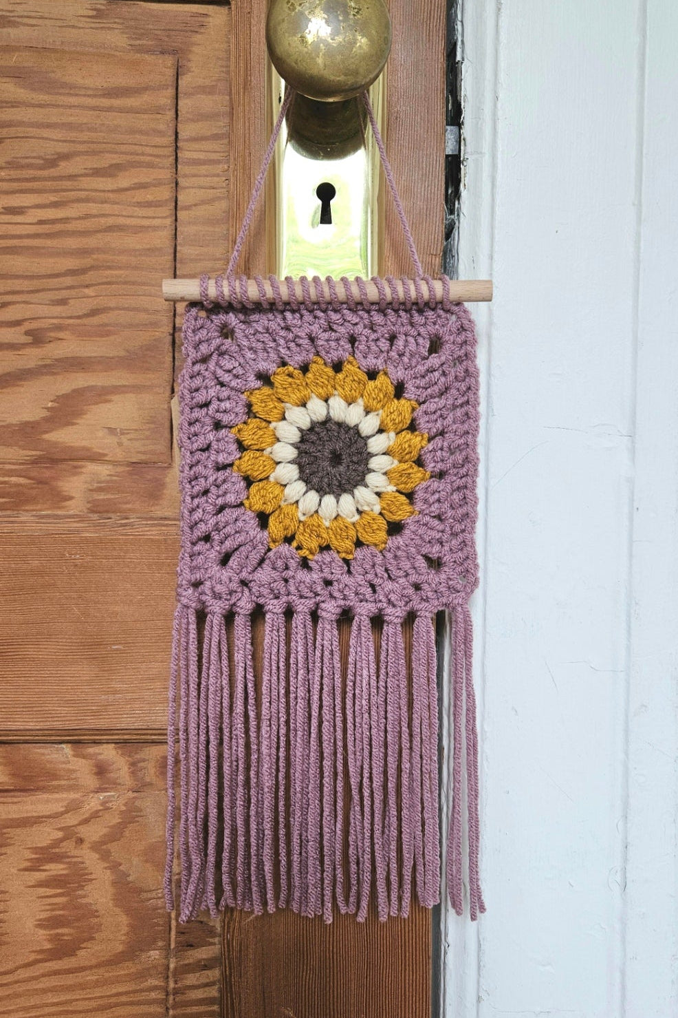 Crochet mural Gladys - Mauve Tournesol