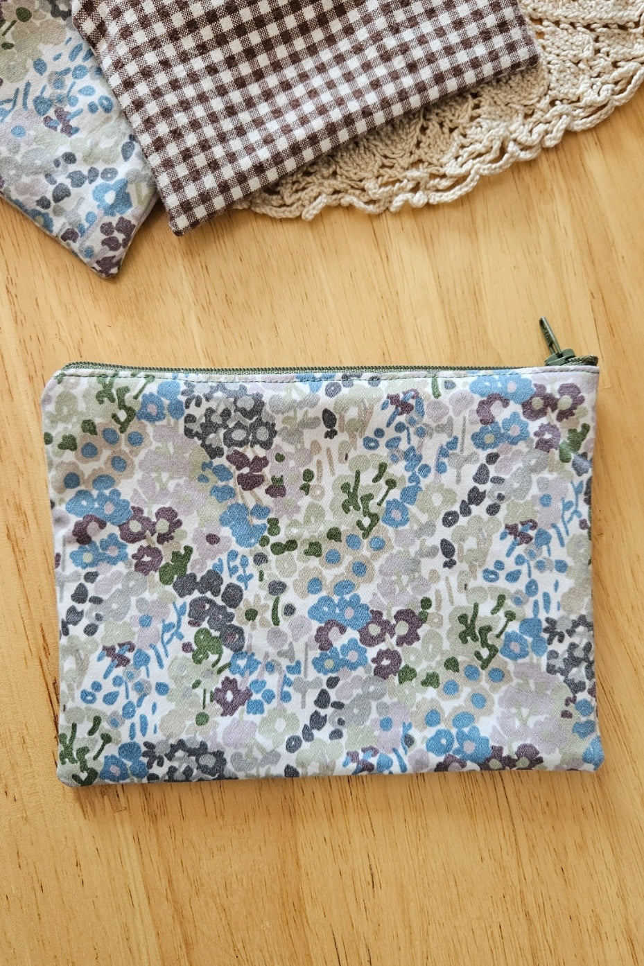 Pochette plate Elise - Fleurie bleue