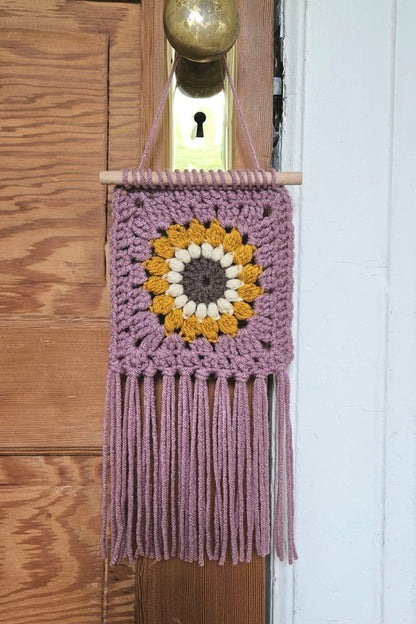 Crochet mural Gladys - Mauve Tournesol