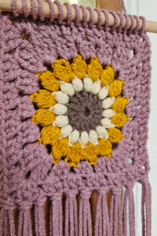 Crochet mural Gladys - Mauve Tournesol